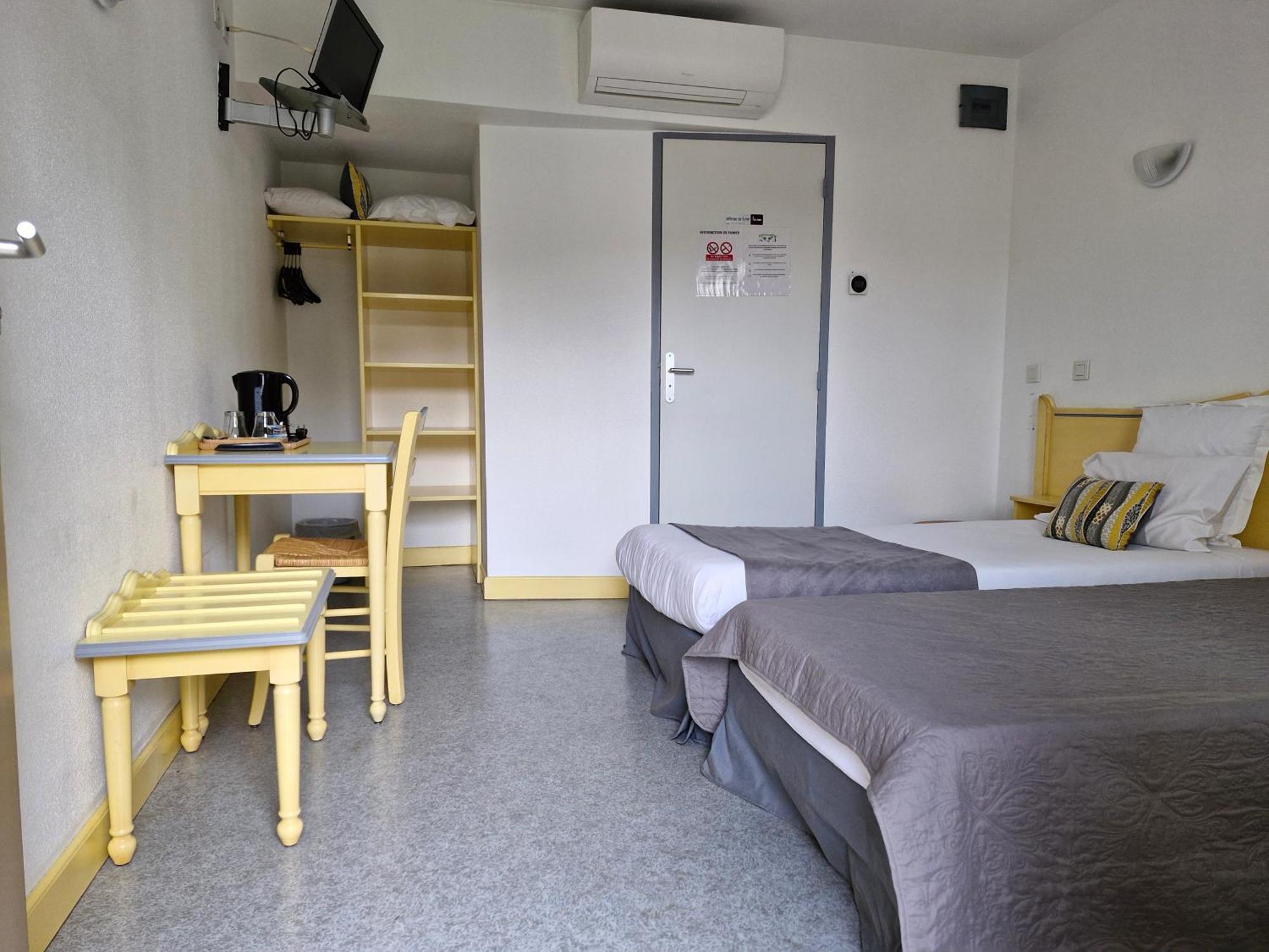 Hotel Le Vanseen Les Vans Eksteriør billede