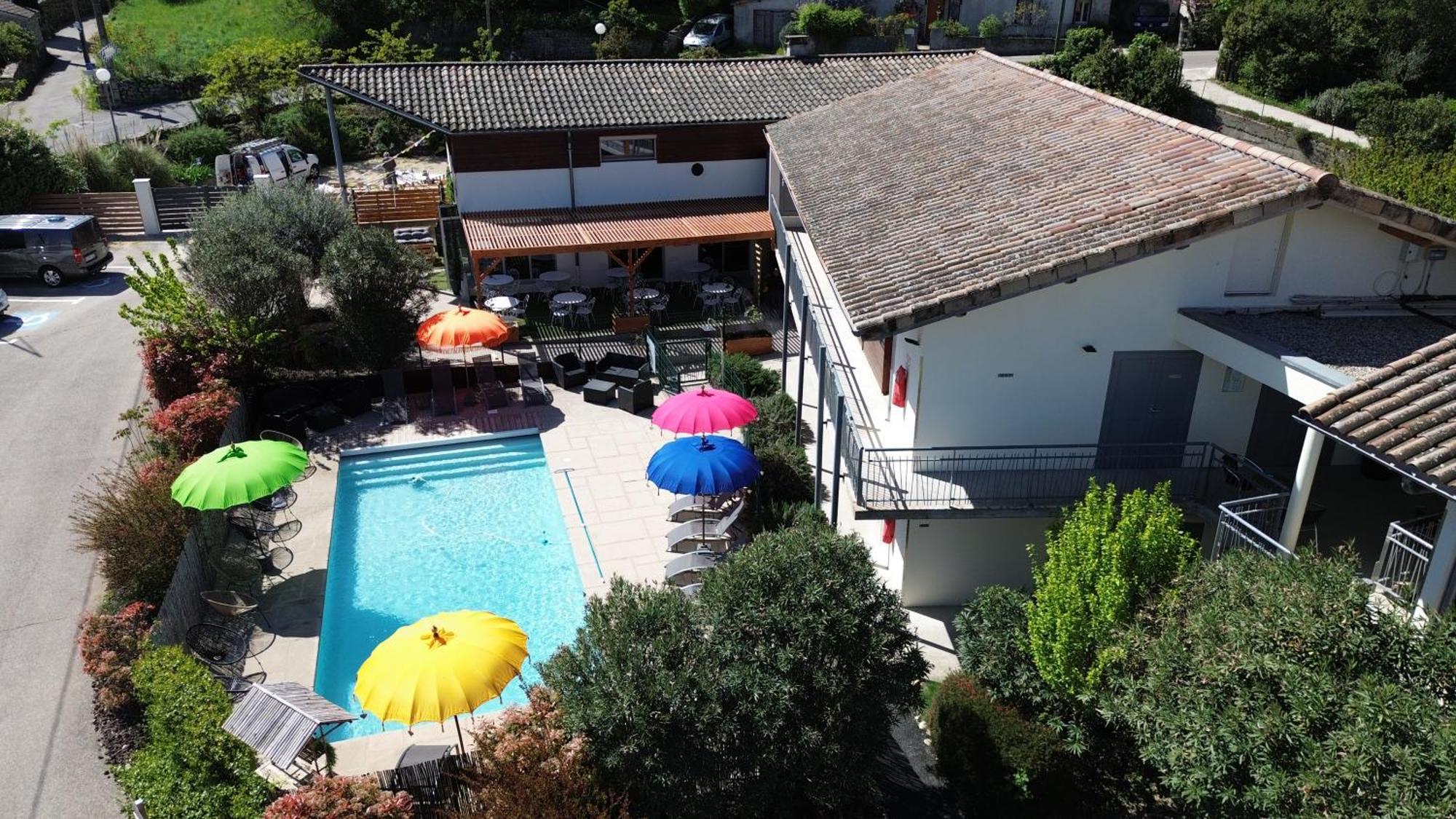 Hotel Le Vanseen Les Vans Eksteriør billede